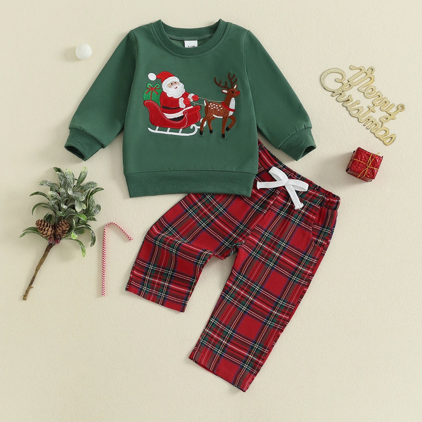 Pyjama Noel bebe garcon avec pull vert sapin brode Pere Noel et pantalon rouge a carreaux tartans