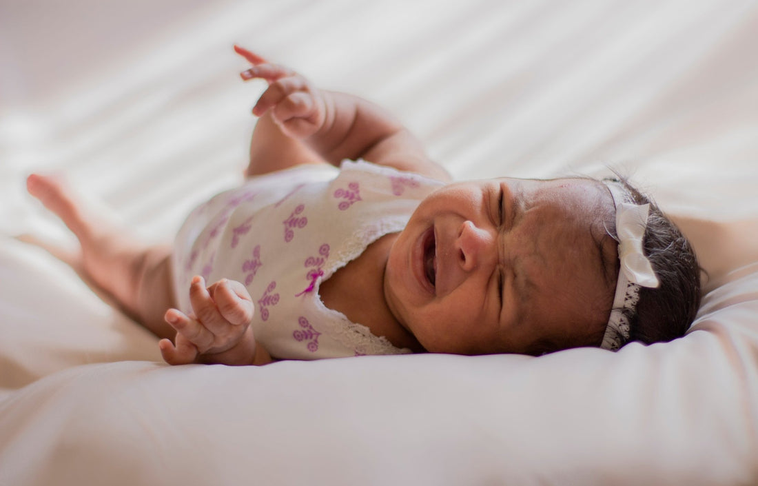 Faut-il laisser pleurer bébé la nuit ? Ce que dit la science sur l'entraînement au sommeil