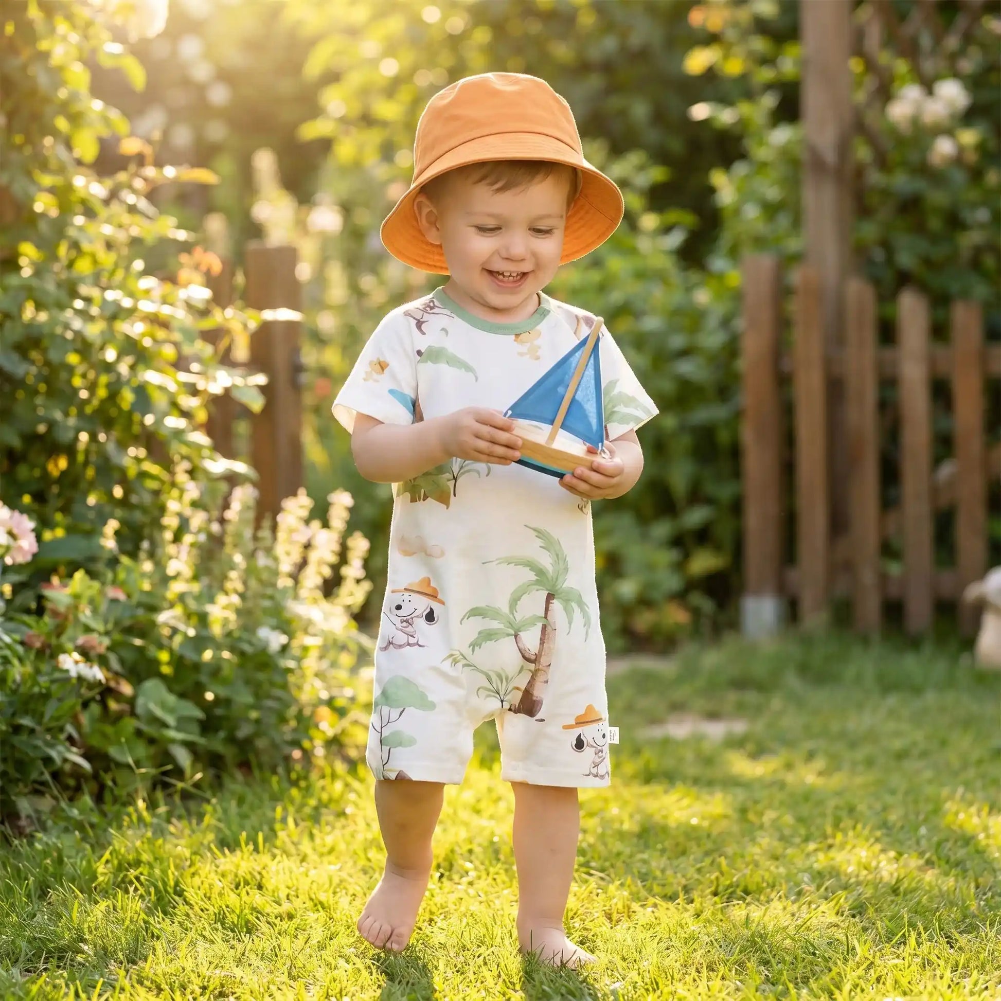 petit garçon en barboteuse bébé garçon légère pour été avec manches courtes
