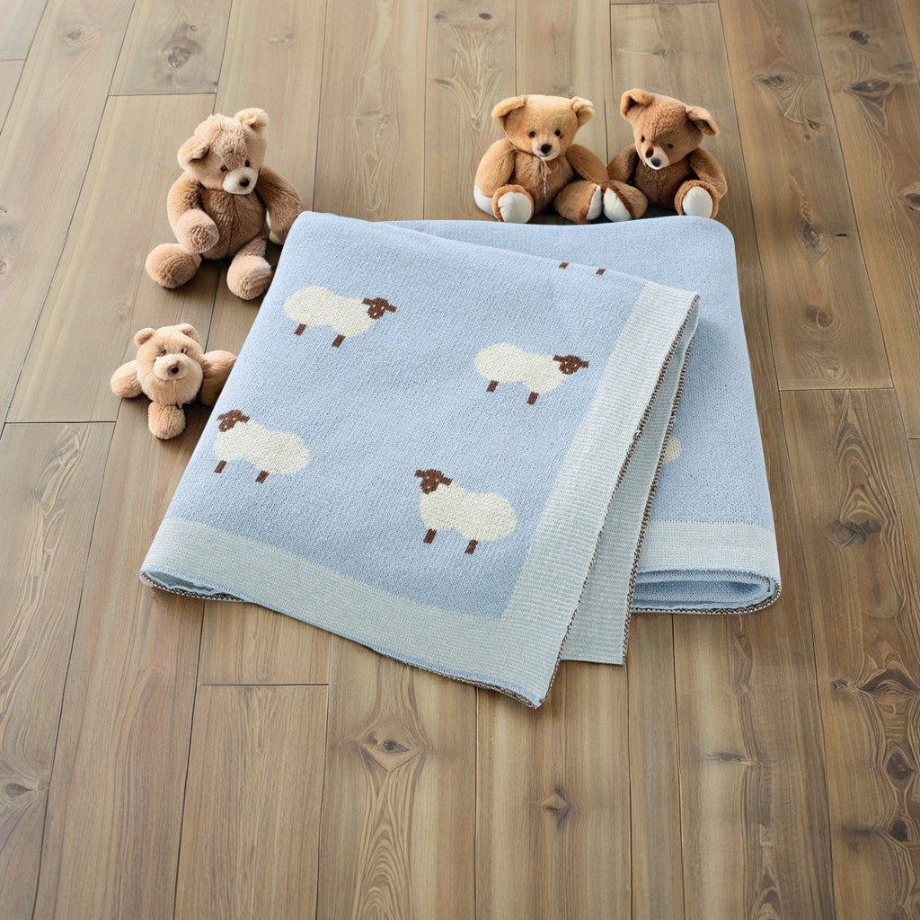 couverture-bébé-moutons-bleu