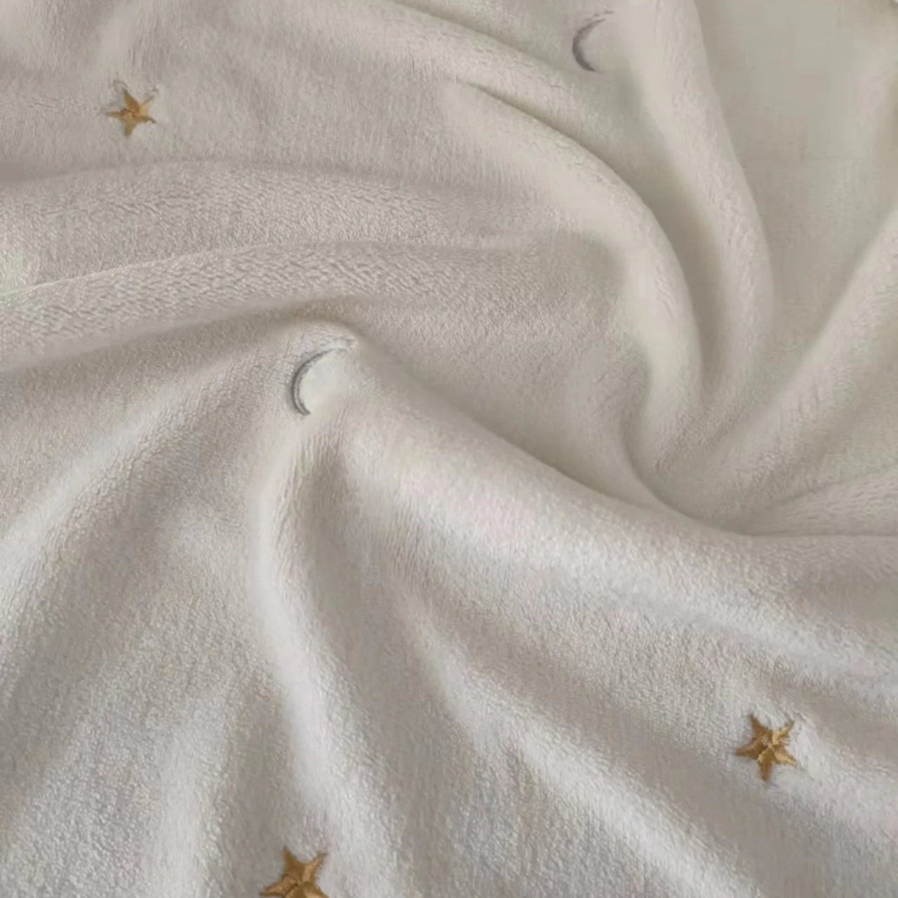 couverture-bebe-etoile-lune