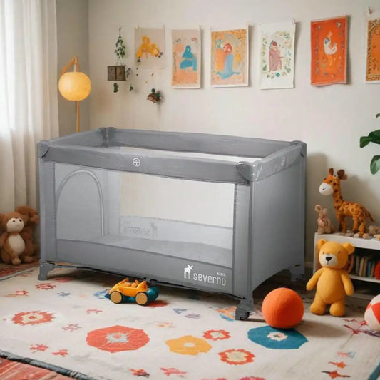lit-parapluie-bebe-dans-chambre-enfant