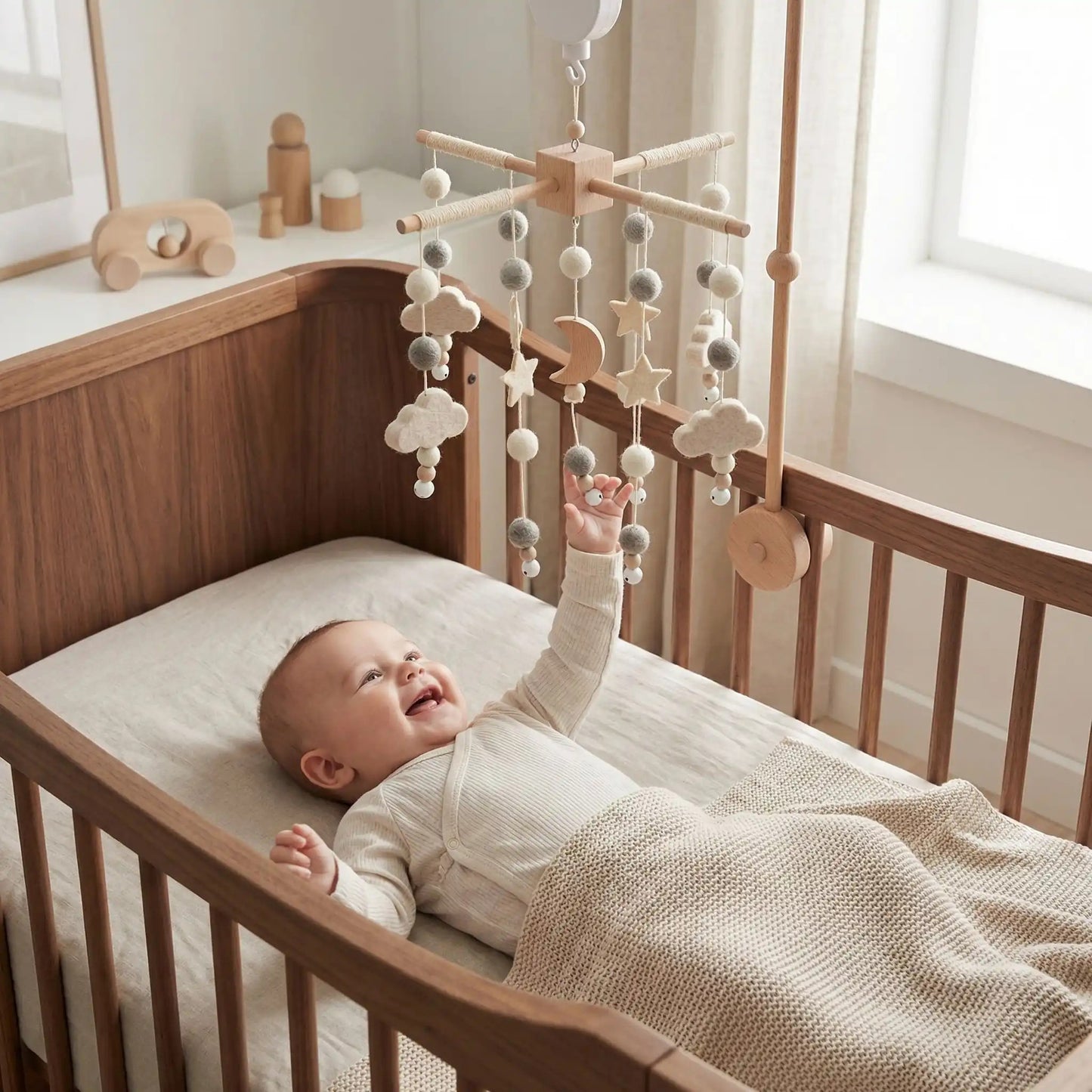 mobile bebe en bois etoile lune nature