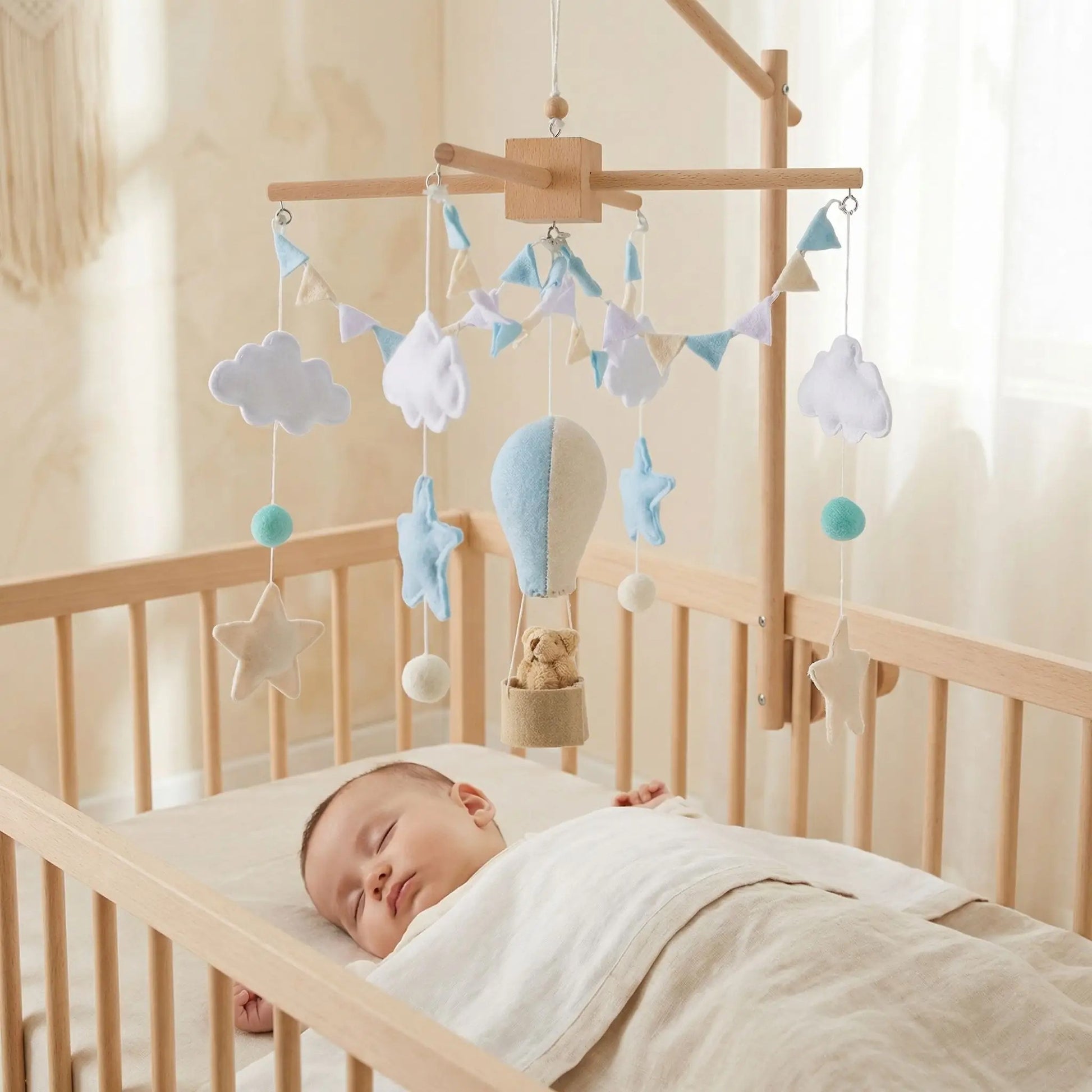 mobile bebe suspendu montgolfiere bleu