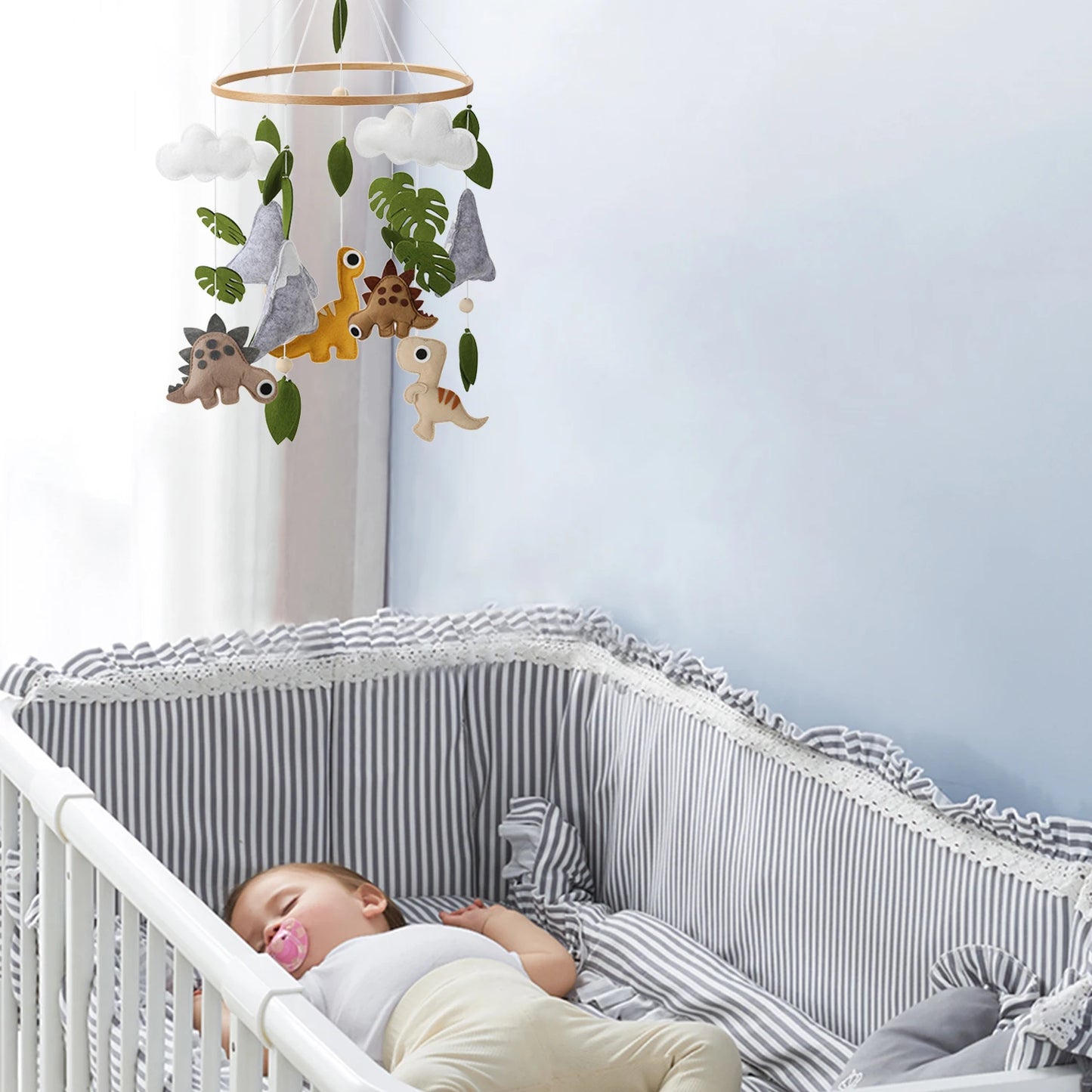 mobile pour bebe dinosaures