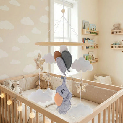 mobile pour bebe en bois elephant