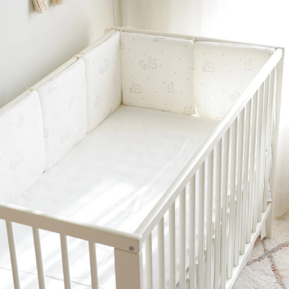 Tour de lit bébé / Protège lit déco™ - Petitpasmaman